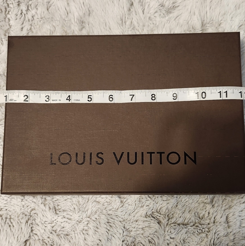 LV Authentic Box - Picture 5 of 15